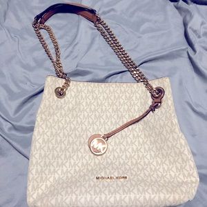 Light white and brown lettering. Gently used condition. Smoke and pet free home